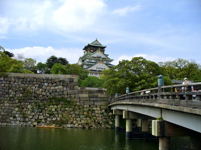 秀吉が造った大坂城は東洋一の巨大城郭であったといわれています