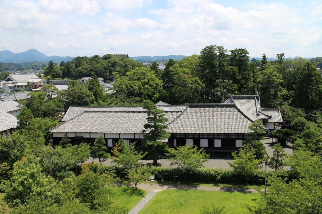 掛川城御殿は幕末の地震で倒壊しましたが、すぐに復元され現在に至っています