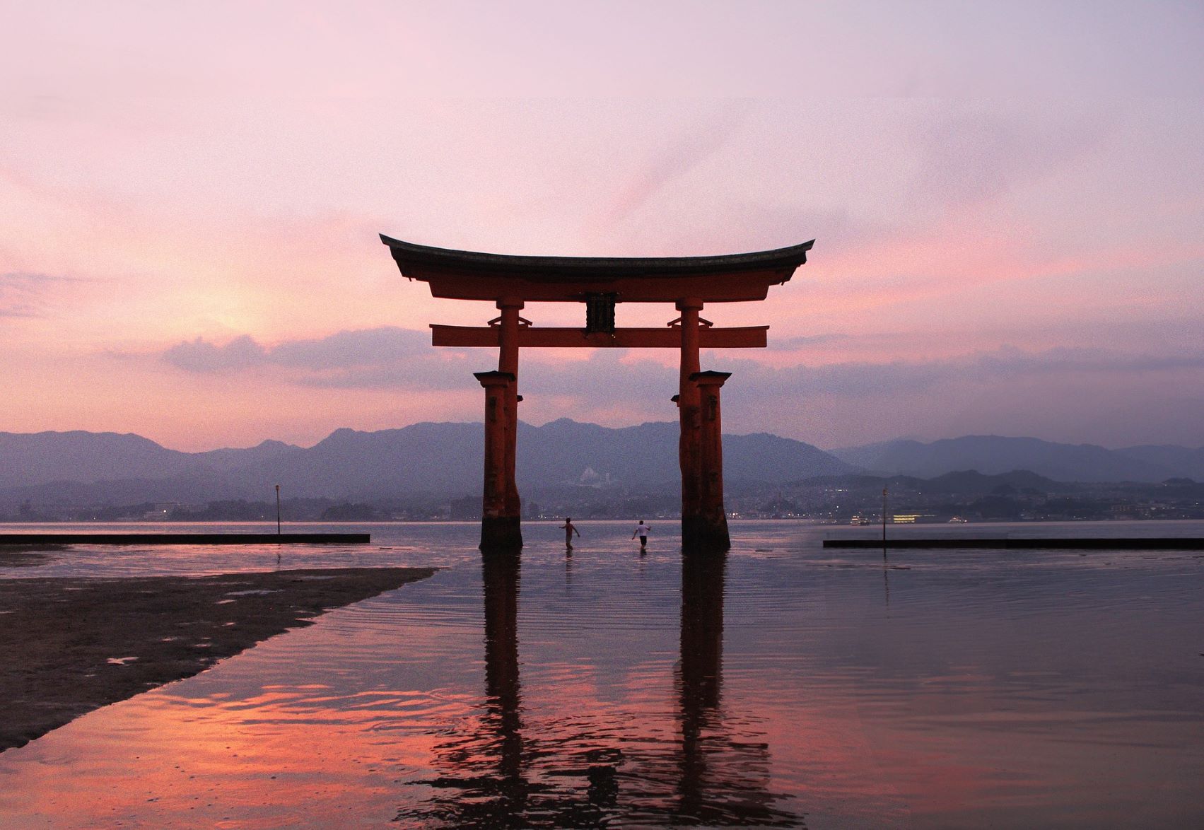 厳島神社の鳥居