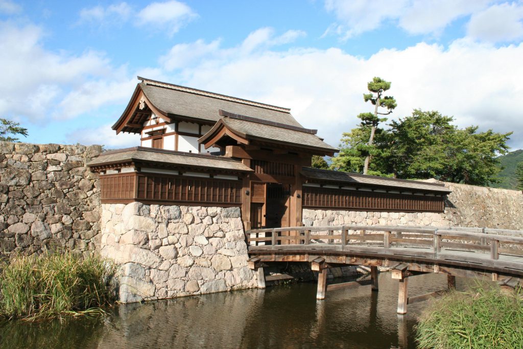 松代城は戦国時代に造られた城で、江戸時代には藩庁として栄えました