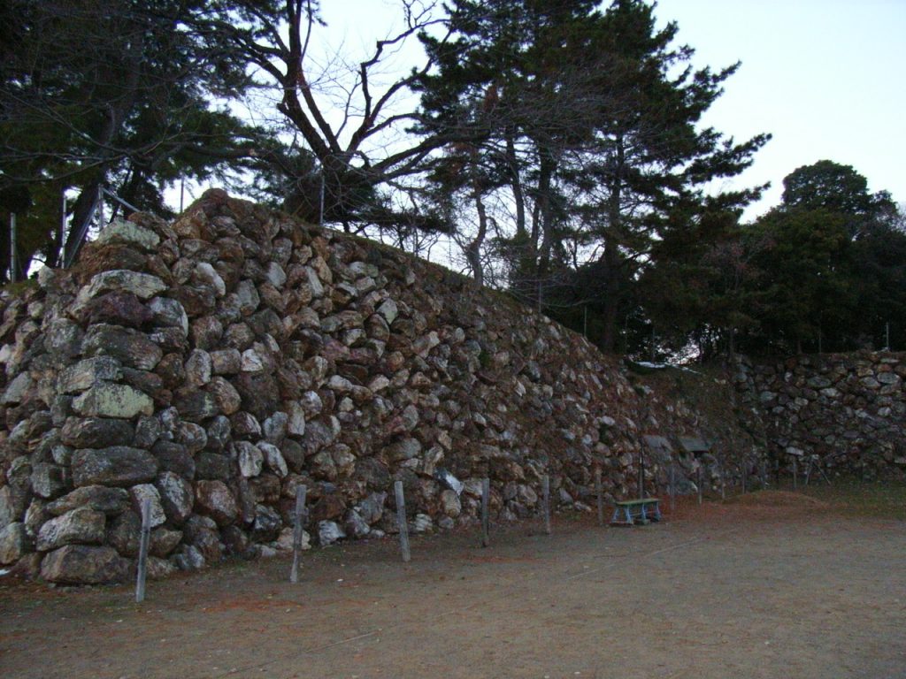 加納城には岐阜城の構造物が多数転用されました