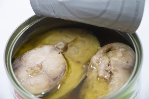 鯖のオリーブオイル漬け缶詰の写真