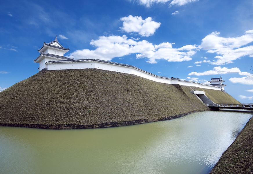 宇都宮城址公園と堀