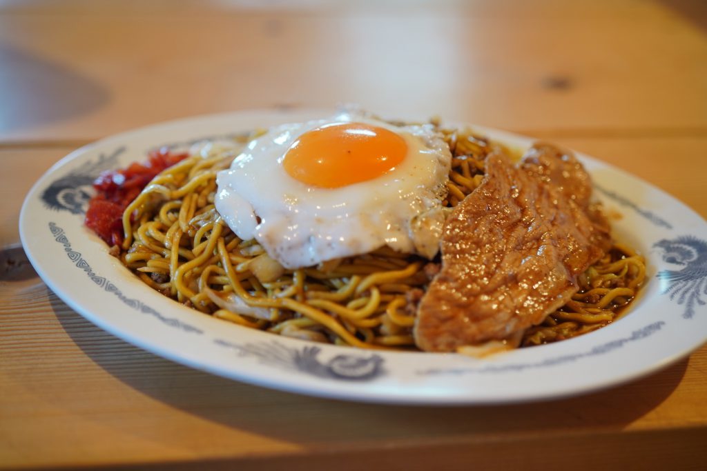 藤春食堂の横手やきそばの写真