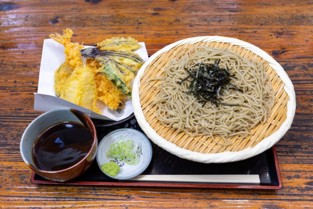 松葉茶屋の深大寺そば「天ざる」