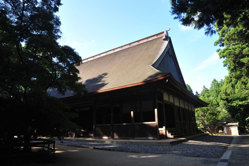 飯高寺の外観。どっしりとした佇まい。
