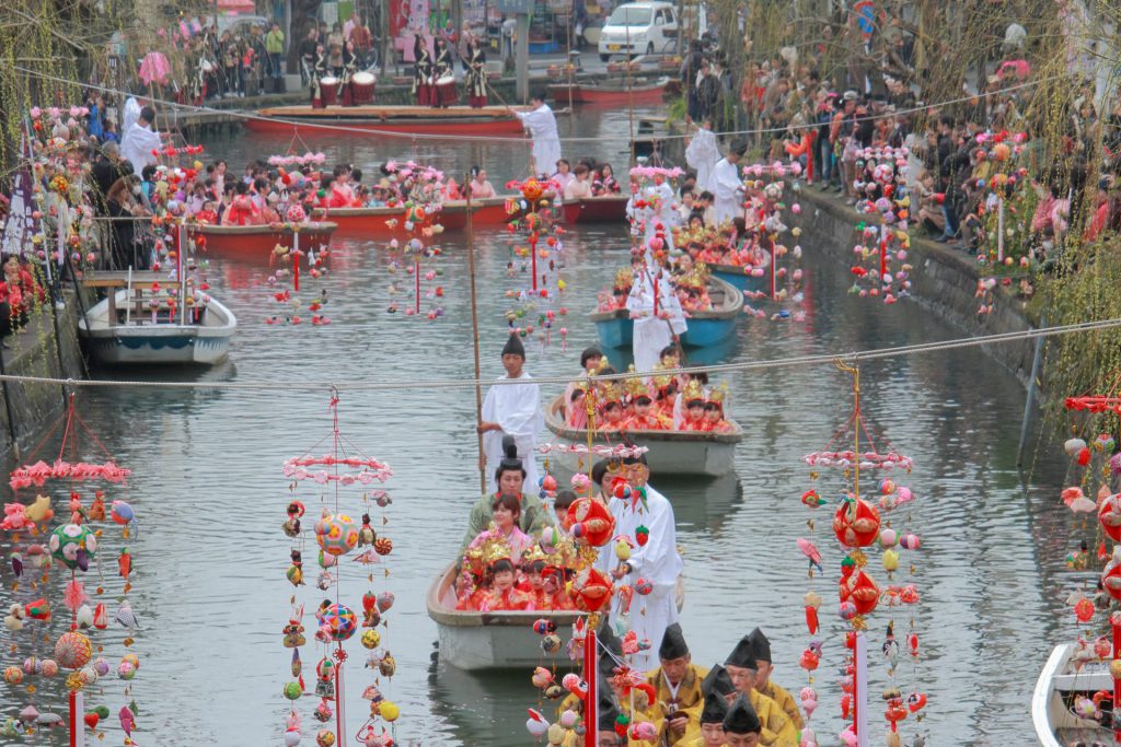 柳川さげもん 可愛いらしいつるし雛で祝う福岡県柳川市伝統のひな祭り