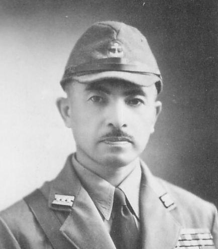 旧日本海軍海軍の「ユダヤ人問題専門家」犬塚惟重大佐のモノクロ写真。