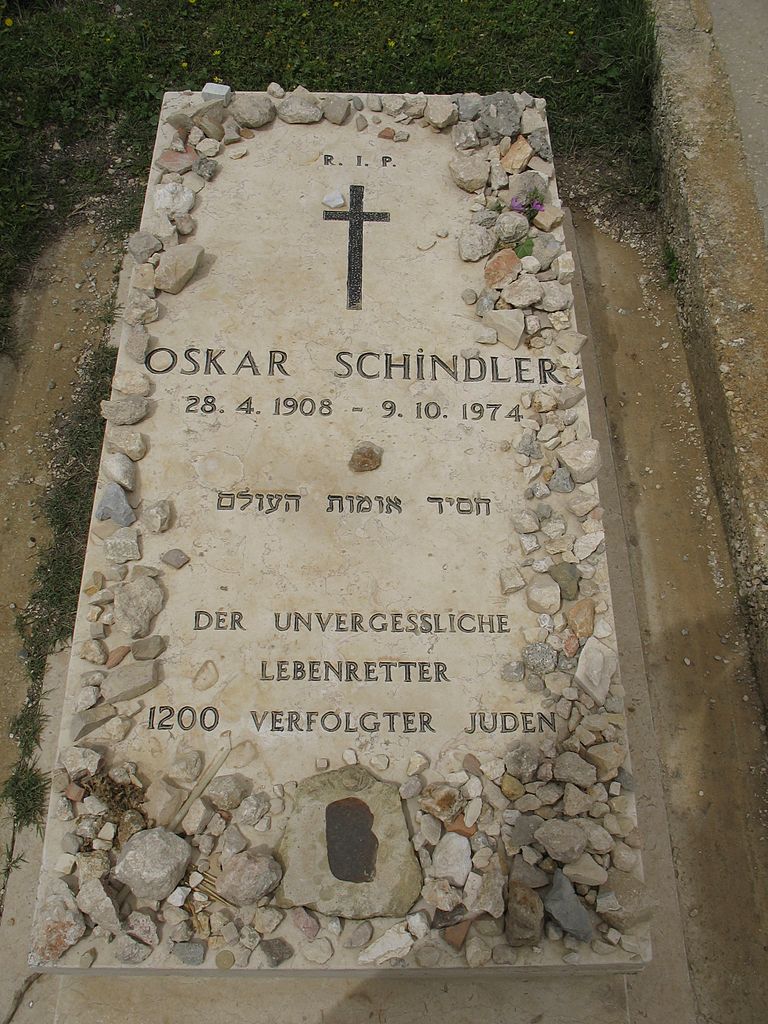 オスカー・シンドラーが眠る墓の様子。
