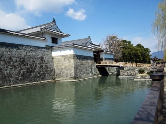 駿府城は家康の隠居城として築かれました