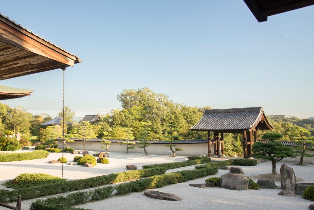 神勝寺「無明院枯山水庭園」の外観。砂利が敷き詰められた庭が風情があって美しい。