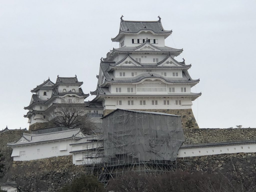 姫路城天守の壮麗な外観。