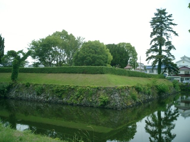 篠山城外堀の現代の様子。