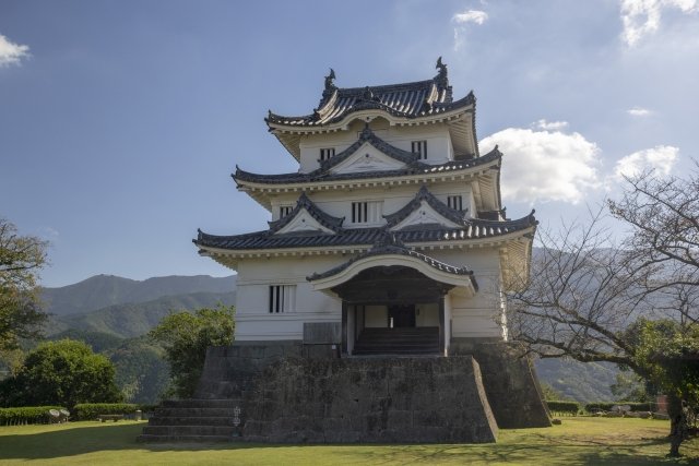 今に残る宇和島城天守閣の様子。