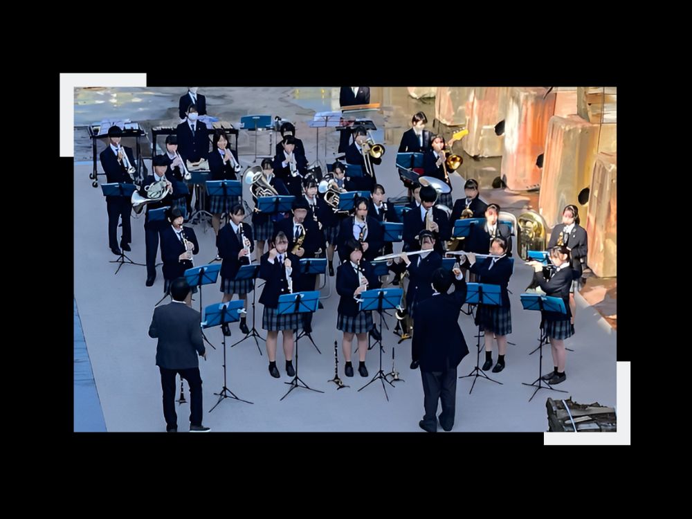 Yokosuka Comprehensive High School band performing live