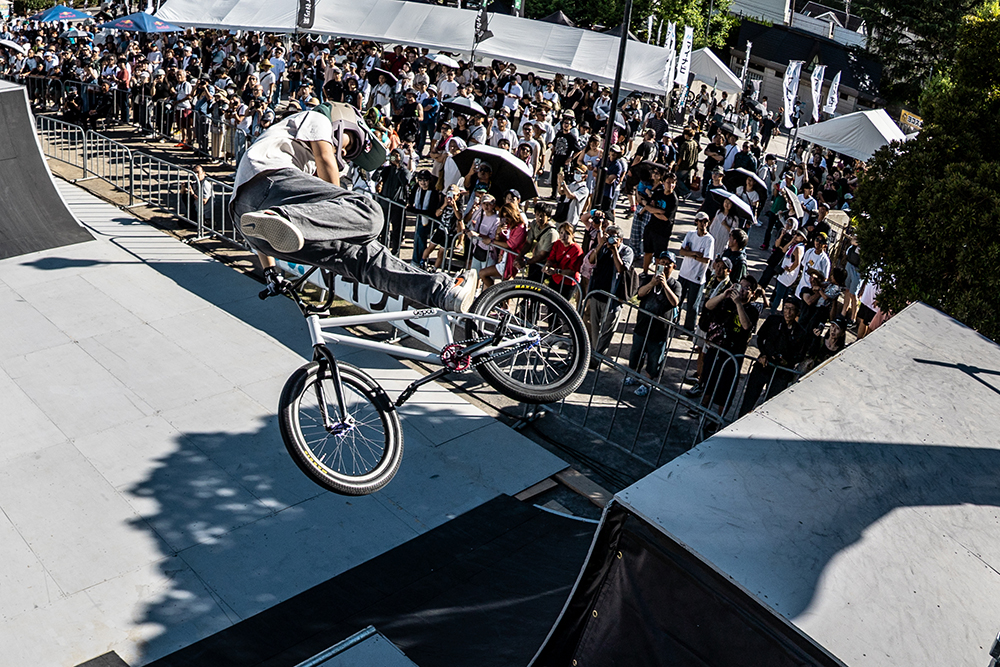 Miharu Ozawa performing in the Women’s Elite BMX Freestyle Park category at Mynavi JapanCup Yokosuka